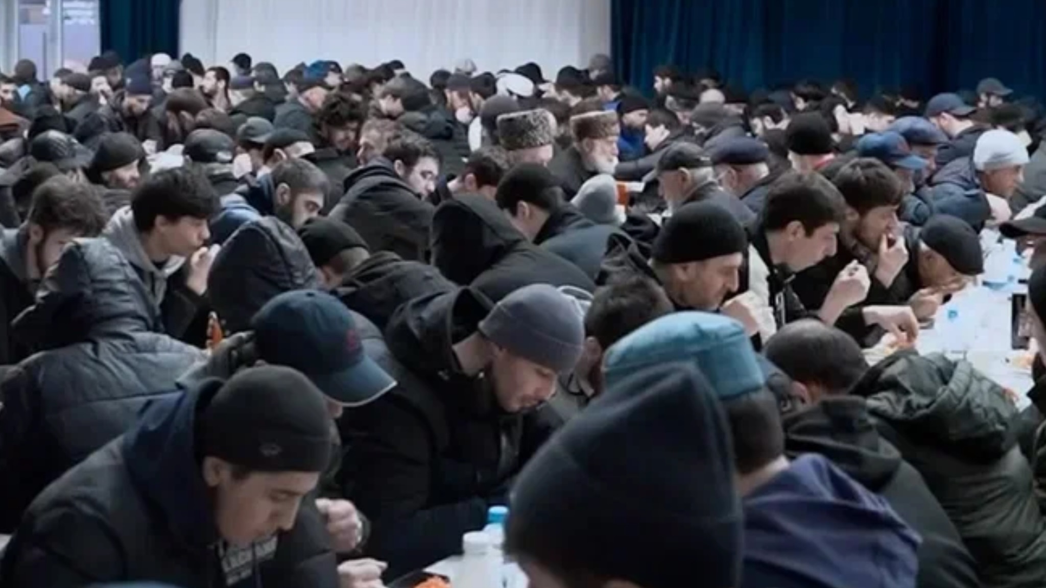 Время добрых дел. Ифтар, организованный Межведомственным советом по связям с соотечественниками при Миннаце Дагестана, прошел в шатре Рамадана