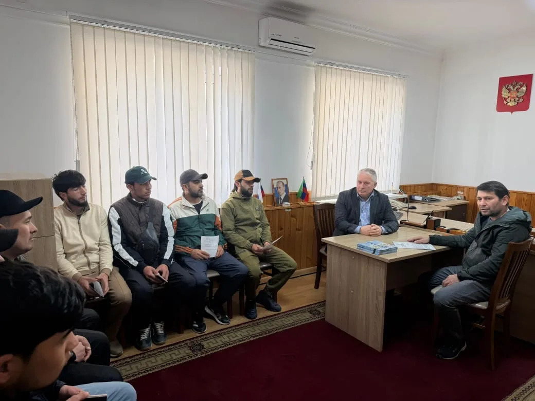 Правовая грамотность и адаптация к жизни в России. Миннац Дагестана проводит системную работу с иностранными гражданами