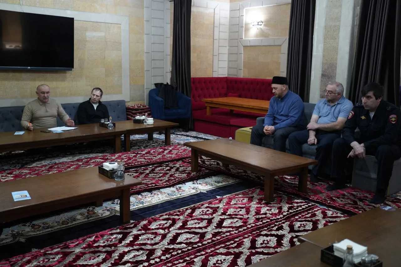 Правовая грамотность и адаптация к жизни в России. Миннац Дагестана проводит системную работу с иностранными гражданами