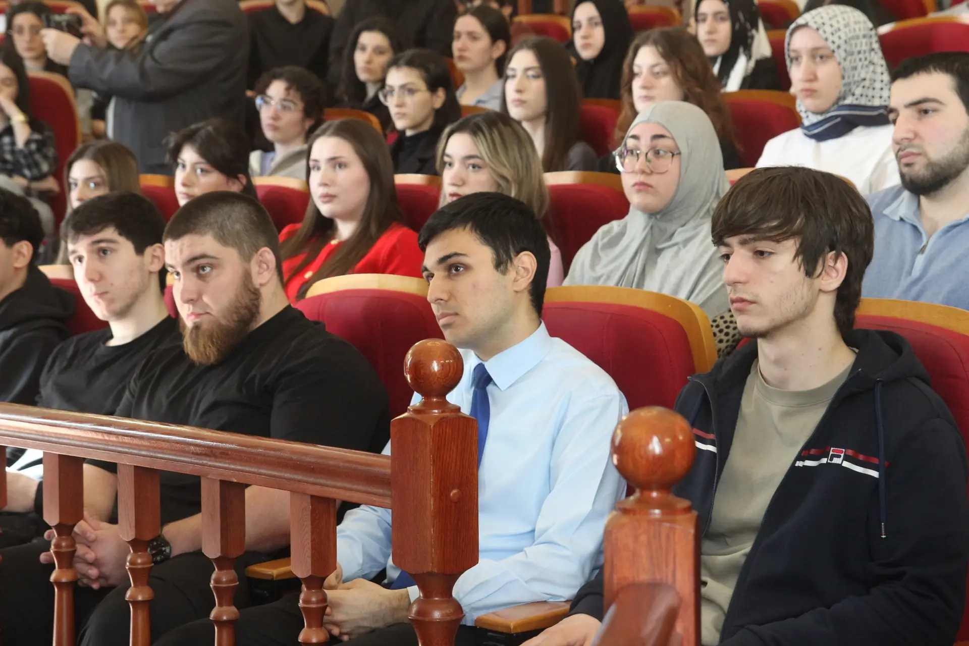 Дружба народов. Свердловская область и Санкт-Петербург пришли на помощь Дагестану после разрушительного паводка