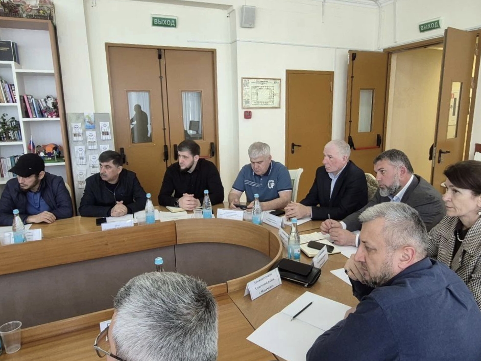 Представитель Миннаца Дагестана принял участие в общественных слушаниях по защите стратегического объекта в Махачкале