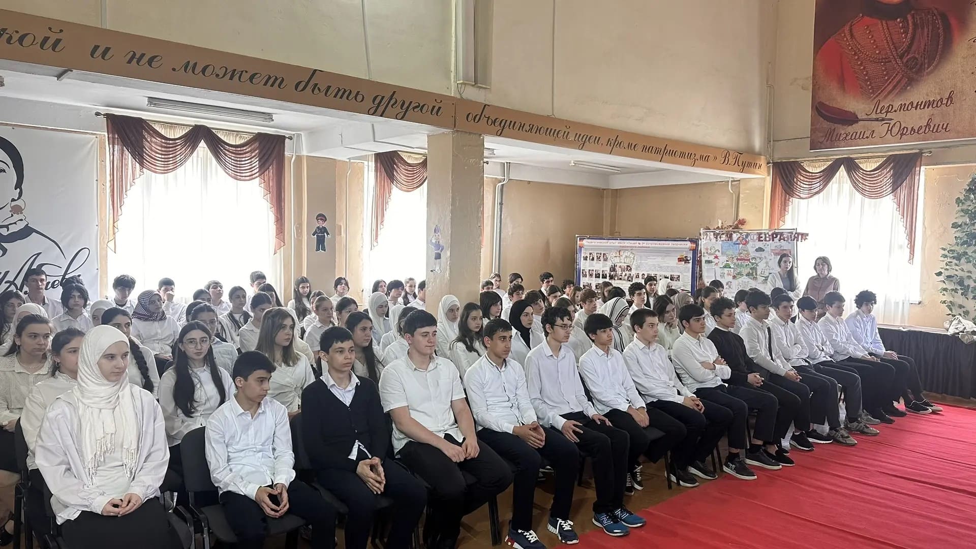 Диалог о безопасности и ответственности: в многопрофильном лицее №9 в Махачкале обсудили профилактику правонарушений и вопросы гражданского воспитания