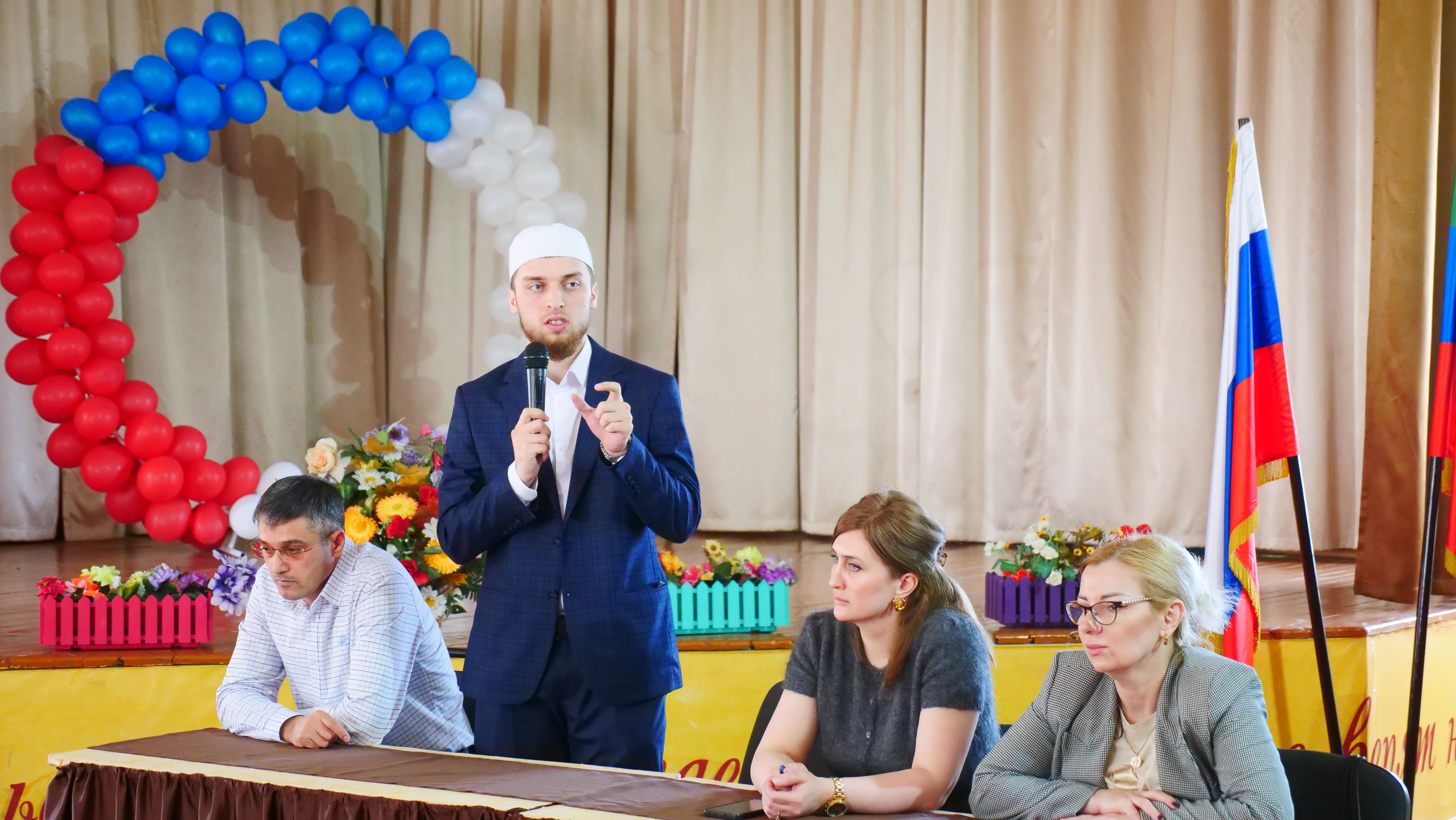 Диалог о безопасности и ответственности: в многопрофильном лицее №9 в Махачкале обсудили профилактику правонарушений и вопросы гражданского воспитания