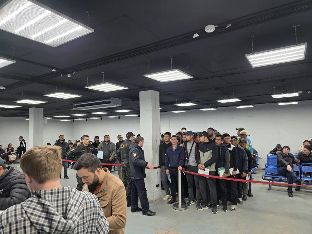 Законы и ответственность: 800 мигрантов приняли участие во встрече в Махачкале