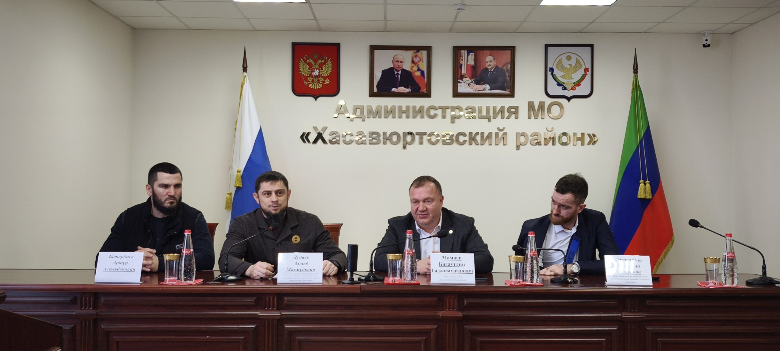 Помощь братского народа. Гуманитарная помощь доставлена в Хасавюртовский район из Чеченской Республики от руководителя региона, Героя России Рамзана Кадырова