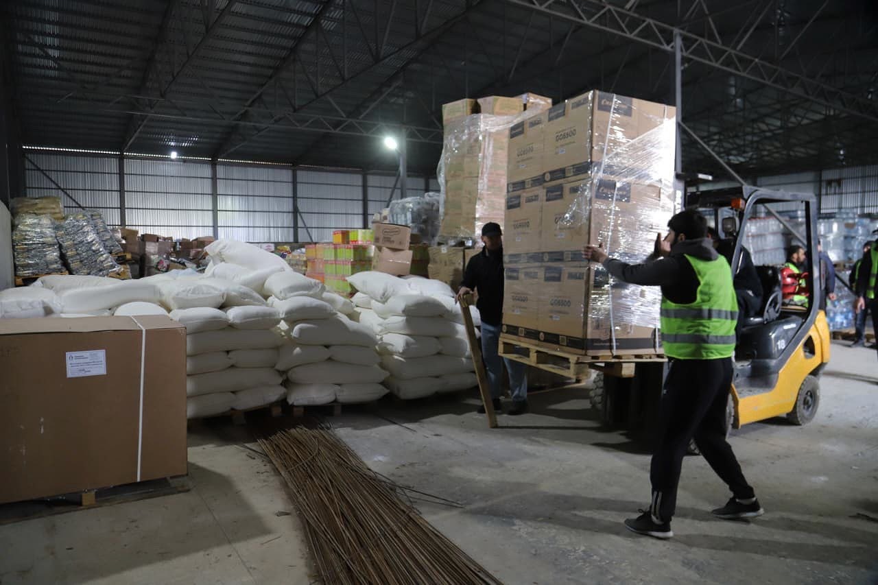 Помощь братского народа. Гуманитарная помощь доставлена в Хасавюртовский район из Чеченской Республики от руководителя региона, Героя России Рамзана Кадырова