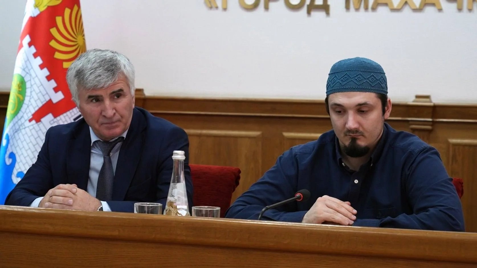 В Махачкале усиливают профилактику наркоугрозы среди молодежи и мигрантов