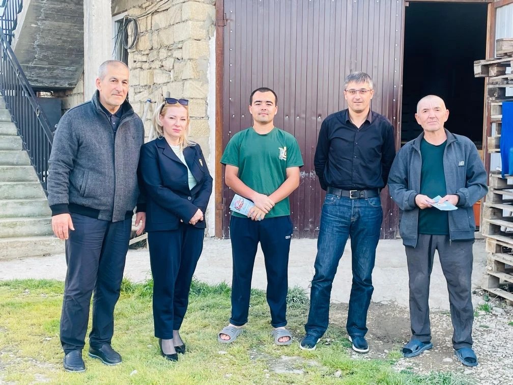 В Дагестане провели разъяснительные встречи с иностранными гражданами по вопросам миграционного законодательства и адаптации