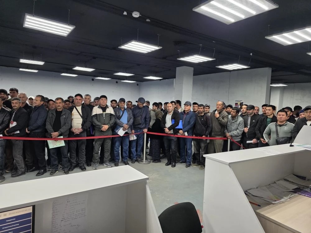 В Махачкале более 500 трудовых мигрантов узнали о правилах пребывания на территории России