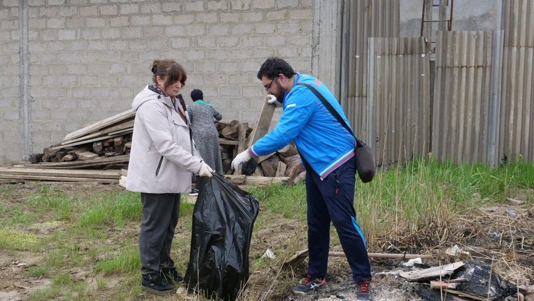 Наш вклад в дело чистоты! Коллектив Министерства по национальной политике и делам религий РД принял участие в масштабном субботнике