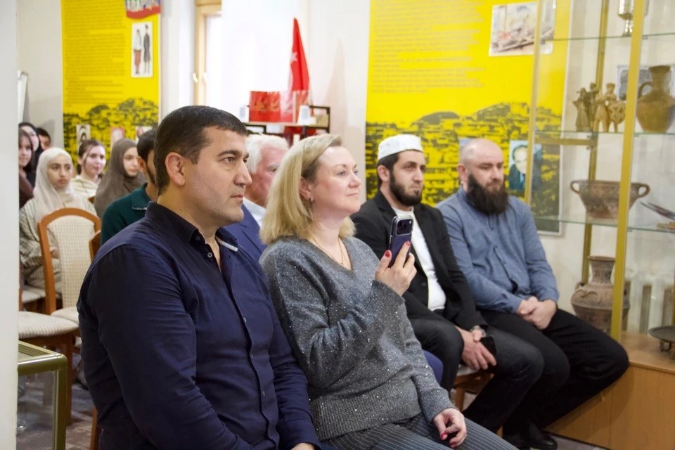 В Ставропольском крае состоялась дискуссия на тему: «Исламский мир на рубеже XVIII–XIX веков: взгляд из современной России»