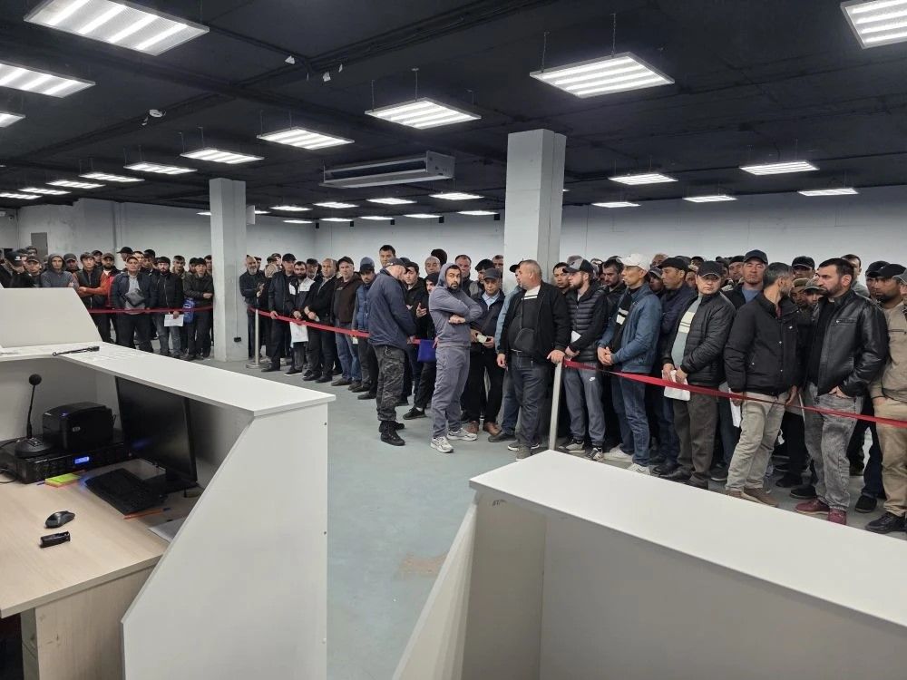 Более 520 трудовых мигрантов приняли участие в разъяснительных встречах в Махачкале