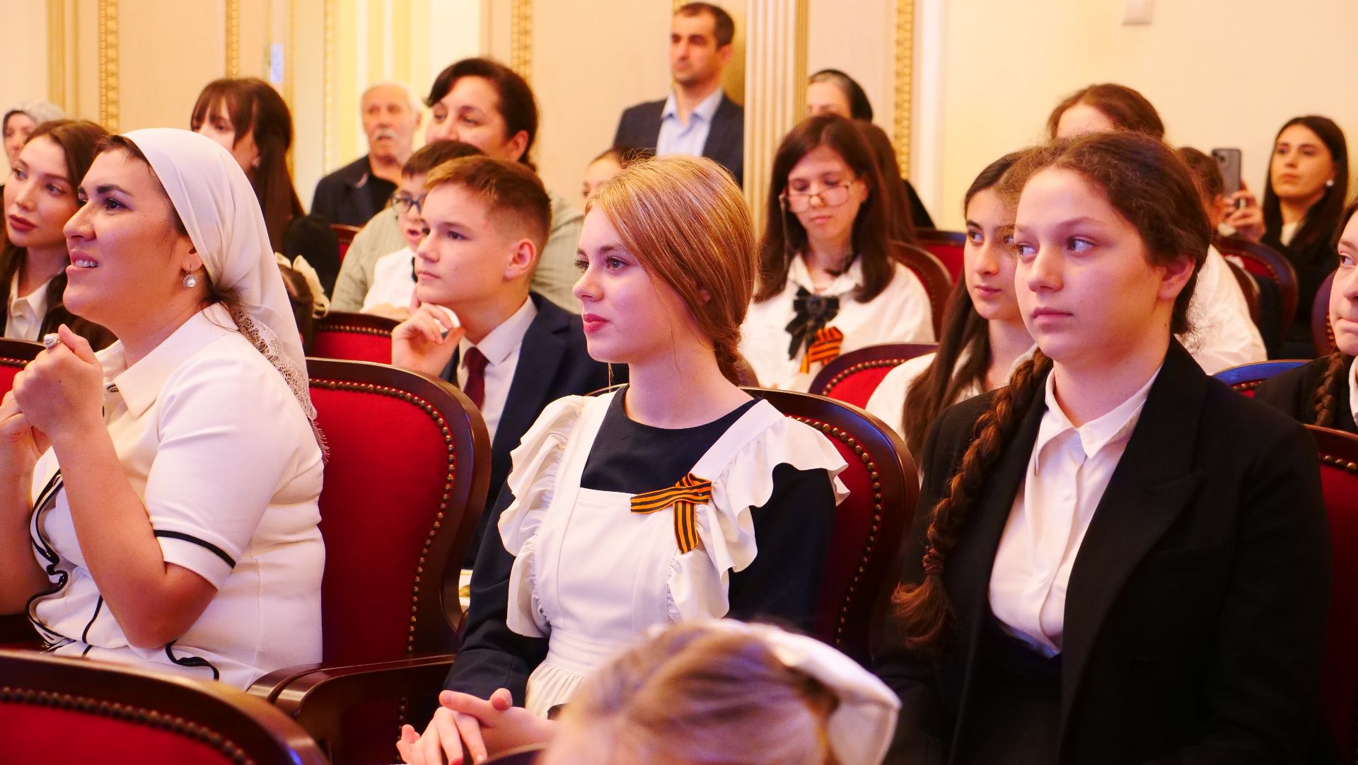Темирлан Абуталимов принял участие в награждении победителей республиканского конкурса, посвящённого Дню Победы