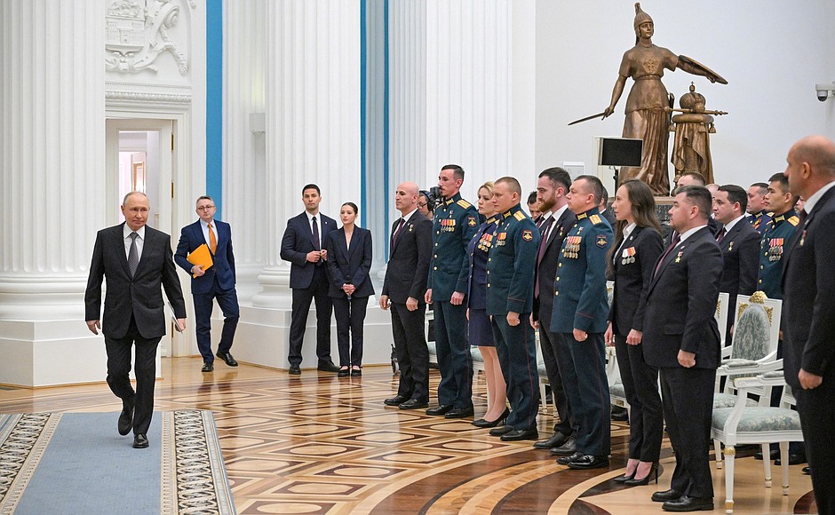 Темирлан Абуталимов принял участие во встрече президента России с выпускниками первого потока образовательной программы «Время героев»