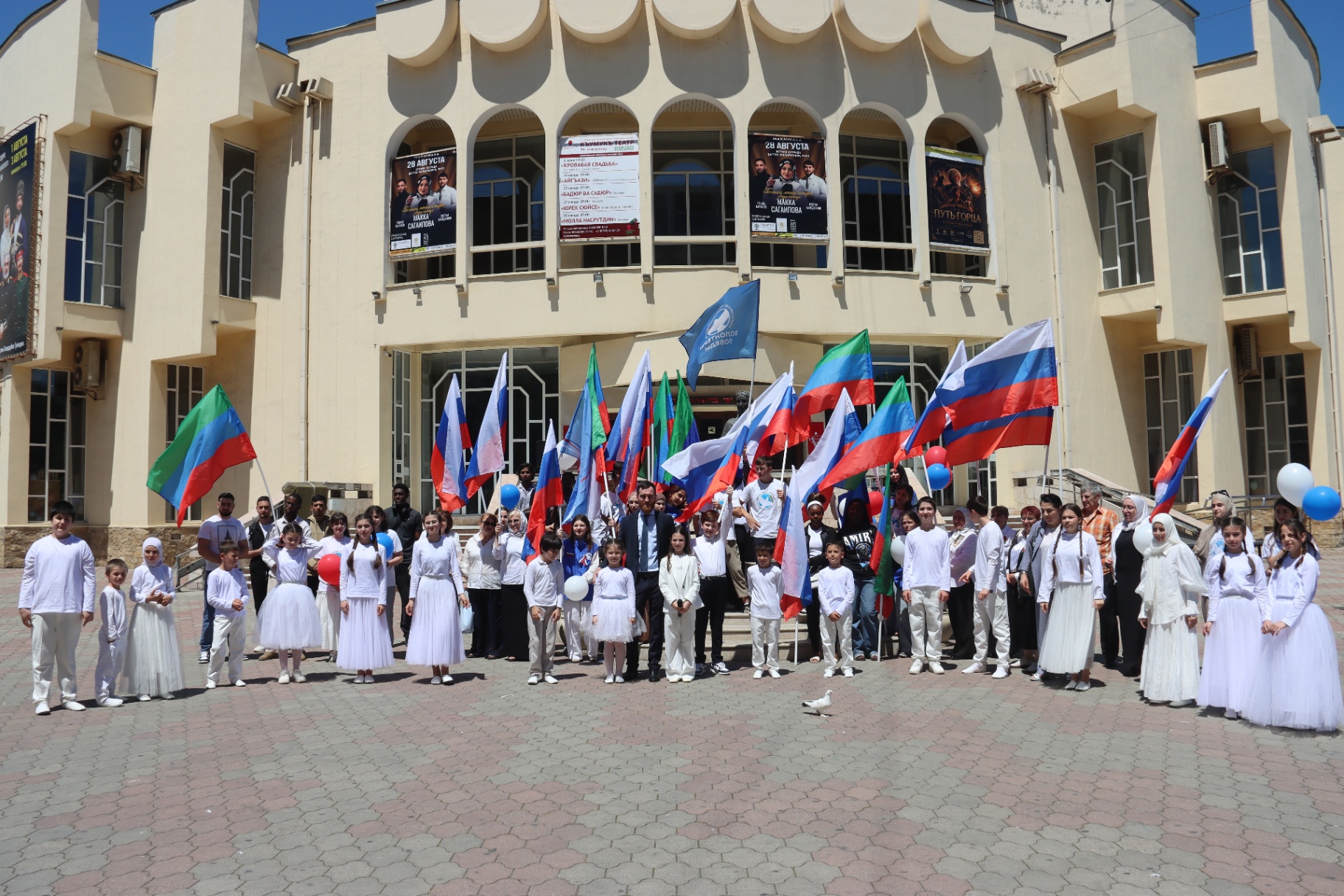 «Я люблю Россию: Россия - это мы!». В Дагестане завершился большой патриотический форум