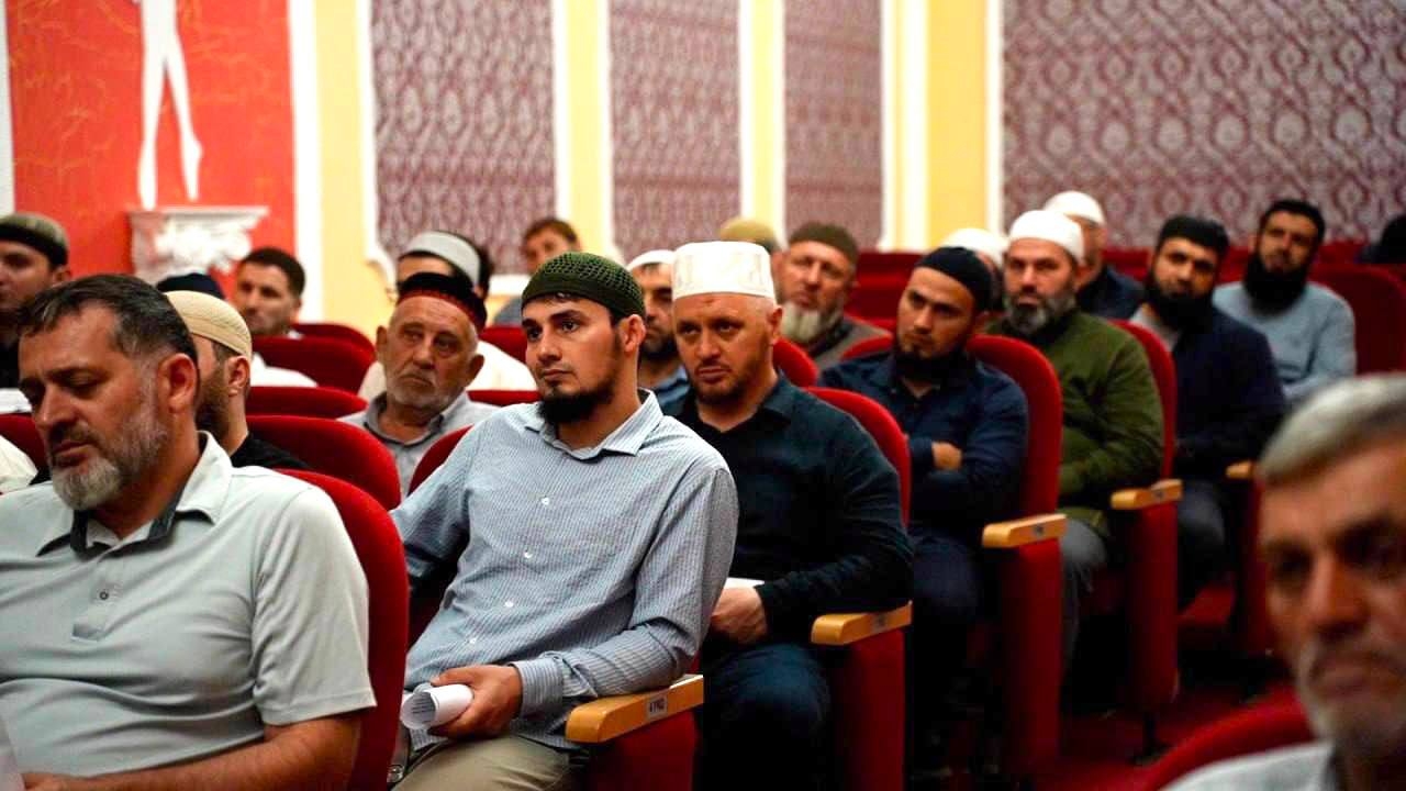 В Хасавюрте обсудили вопросы обеспечения безопасности религиозных объектов